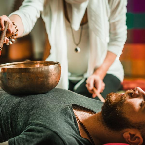 Formation certifiante en massage vibratoire aux bols tibétains